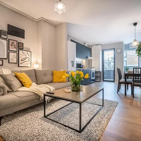 Apartment Modern Urban Escape @the Office With Parking Space