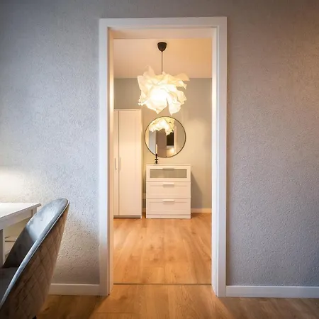Apartment Modern Urban Escape @the Office With Parking Space *